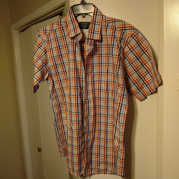 Shirt - Picture 2 of 6